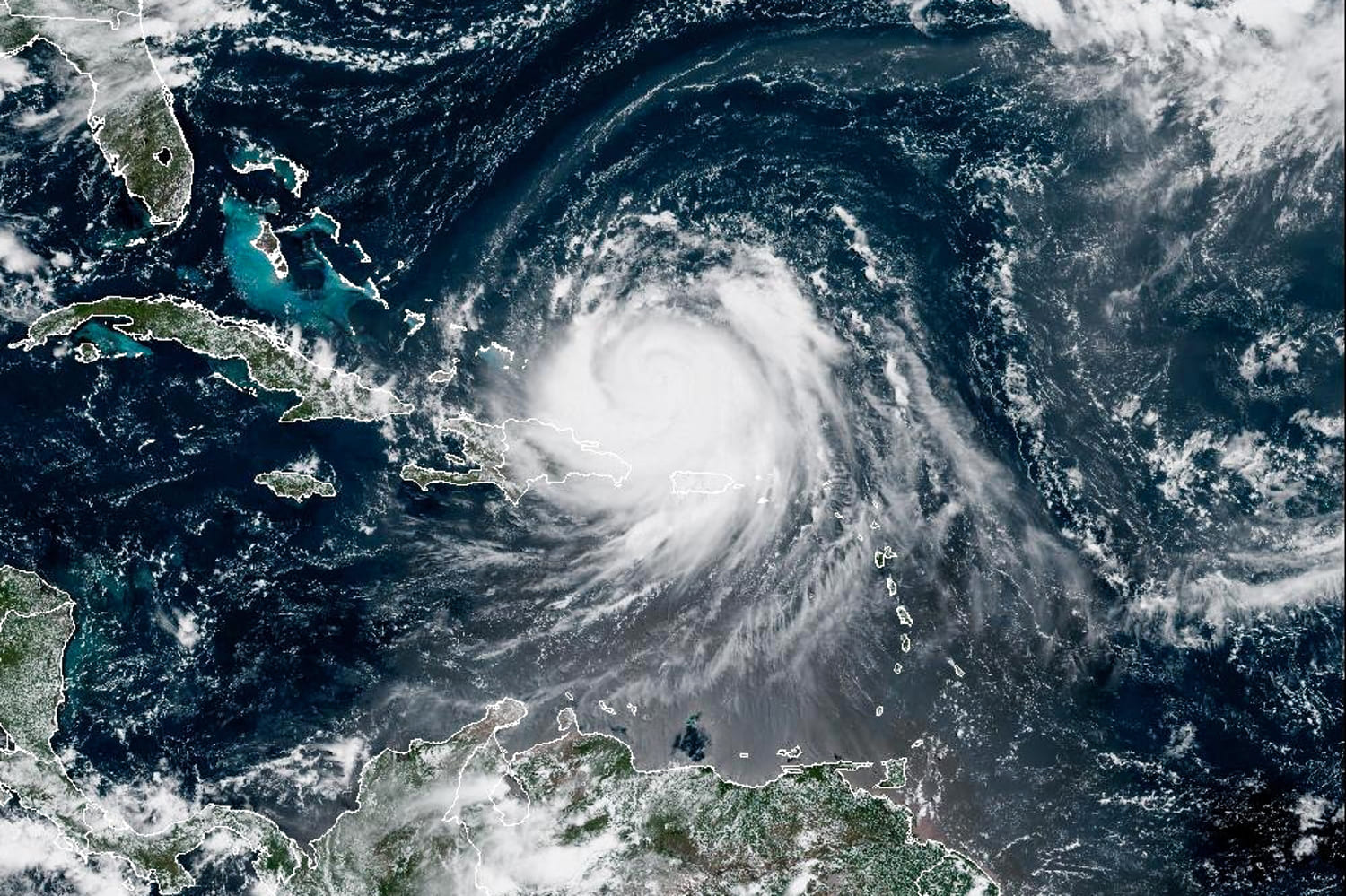 Thousands without power in Puerto Rico as Hurricane Erin pummels region