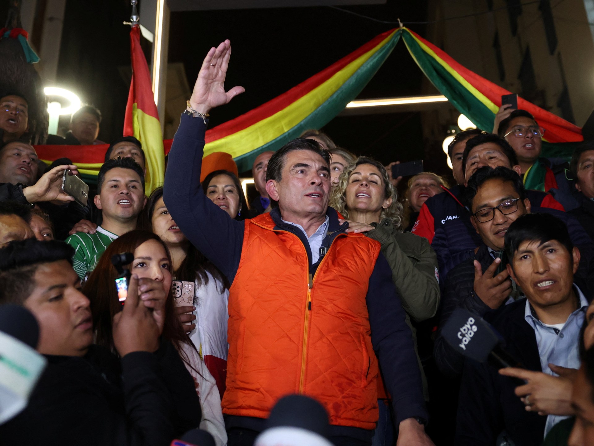 Bolivia to hold presidential run-off between centrist and right-winger