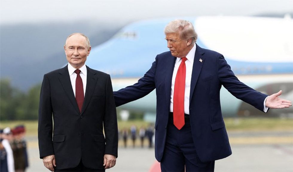 Trump lashes out at ‘lightweight’ Dem Senator and ‘stupid people’ over Ukraine war