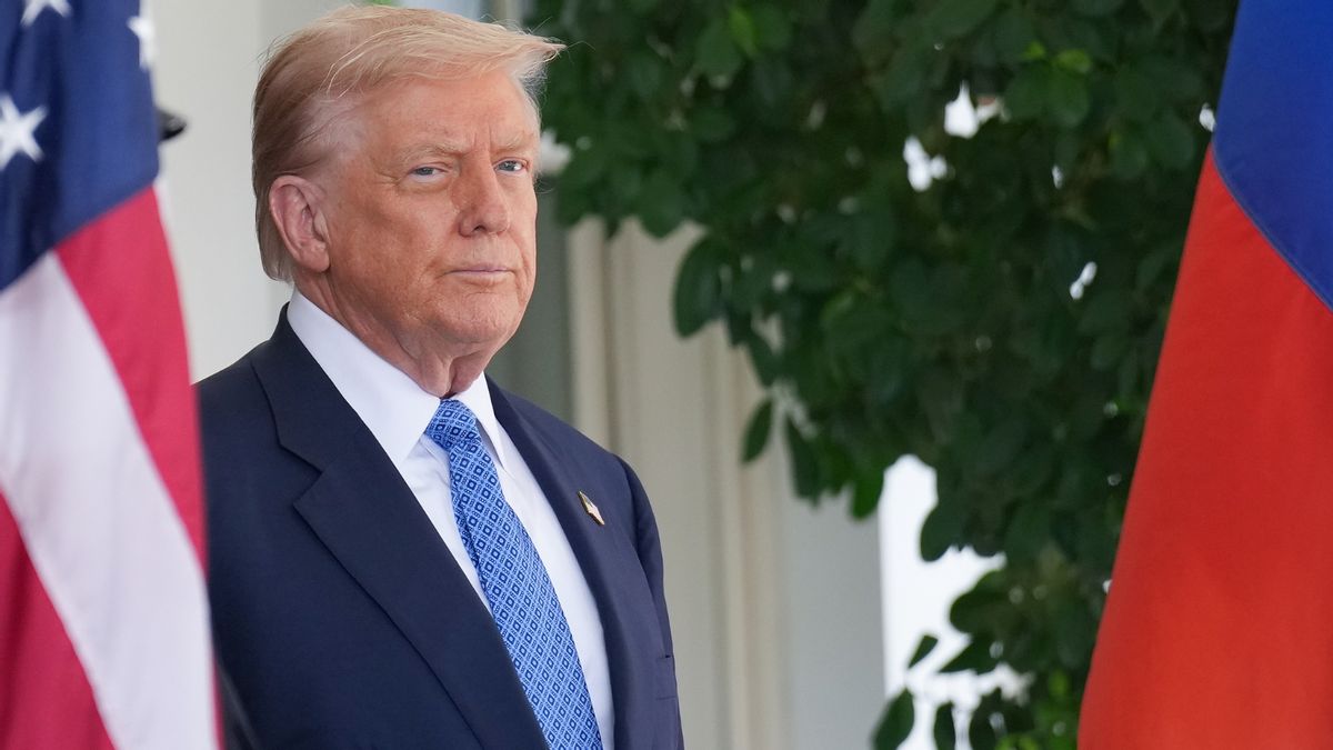 Inspecting claim Trump spoke approvingly about statutory rape in 2004 radio appearance