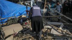 UK backs call for Israel to allow foreign media into Gaza