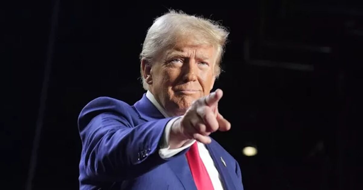 Trump publishes lame list of “woke” Smithsonian exhibits that all feature brown & queer people