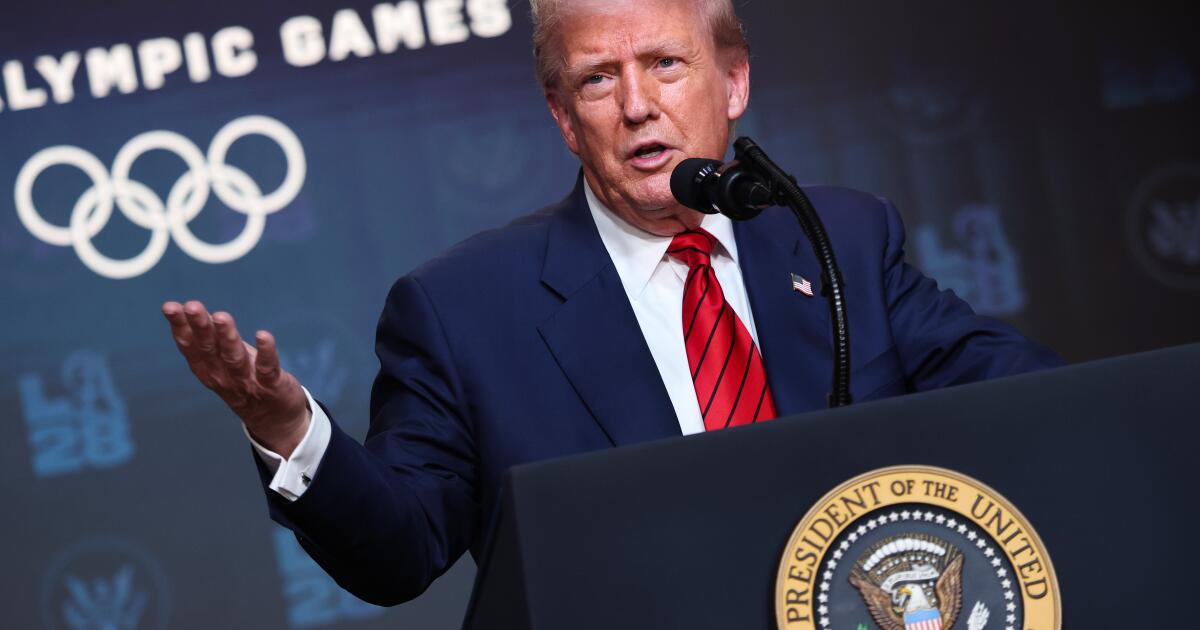 Trump can’t deny funds to L.A. and 30 other ‘sanctuary’ jurisdictions, judge rules