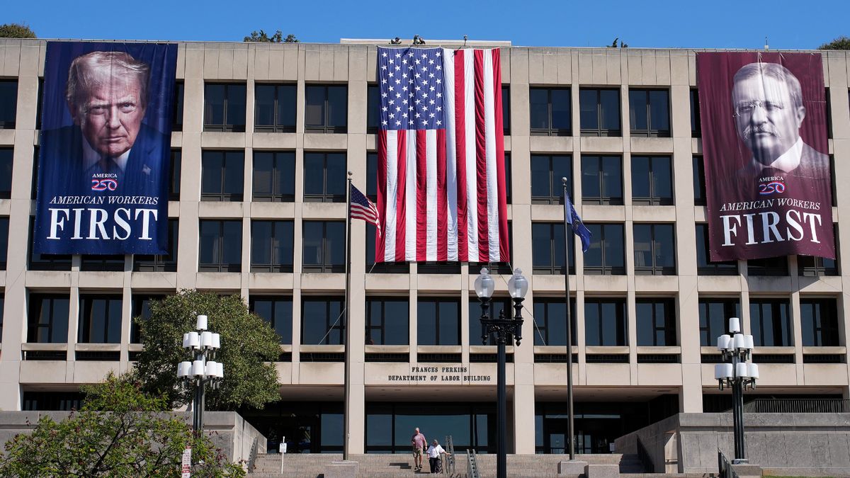 Trump and Theodore Roosevelt banners hung from Department of Labor building