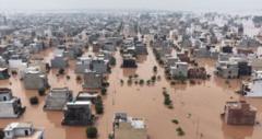 Watch: Luxury neighbourhood in Lahore submerged in floods