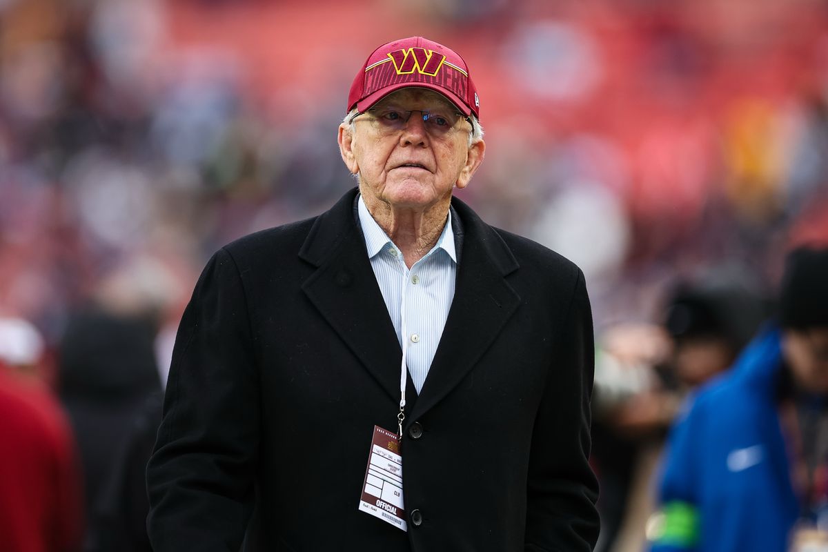 Joe Gibbs, former coach of NFL’s Washington Commanders, is not dead