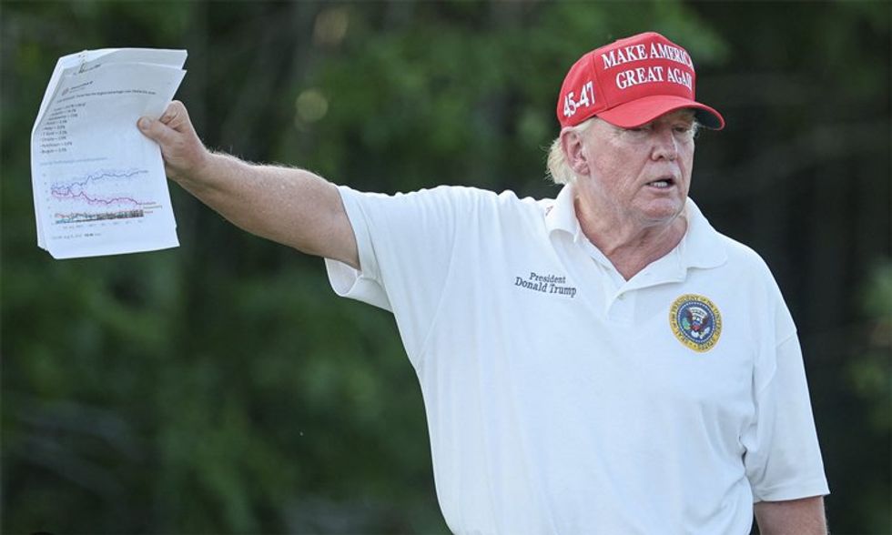 ‘He’s definitely not well’: Internet pounces on new Trump pics after ‘dead’ hashtag trends