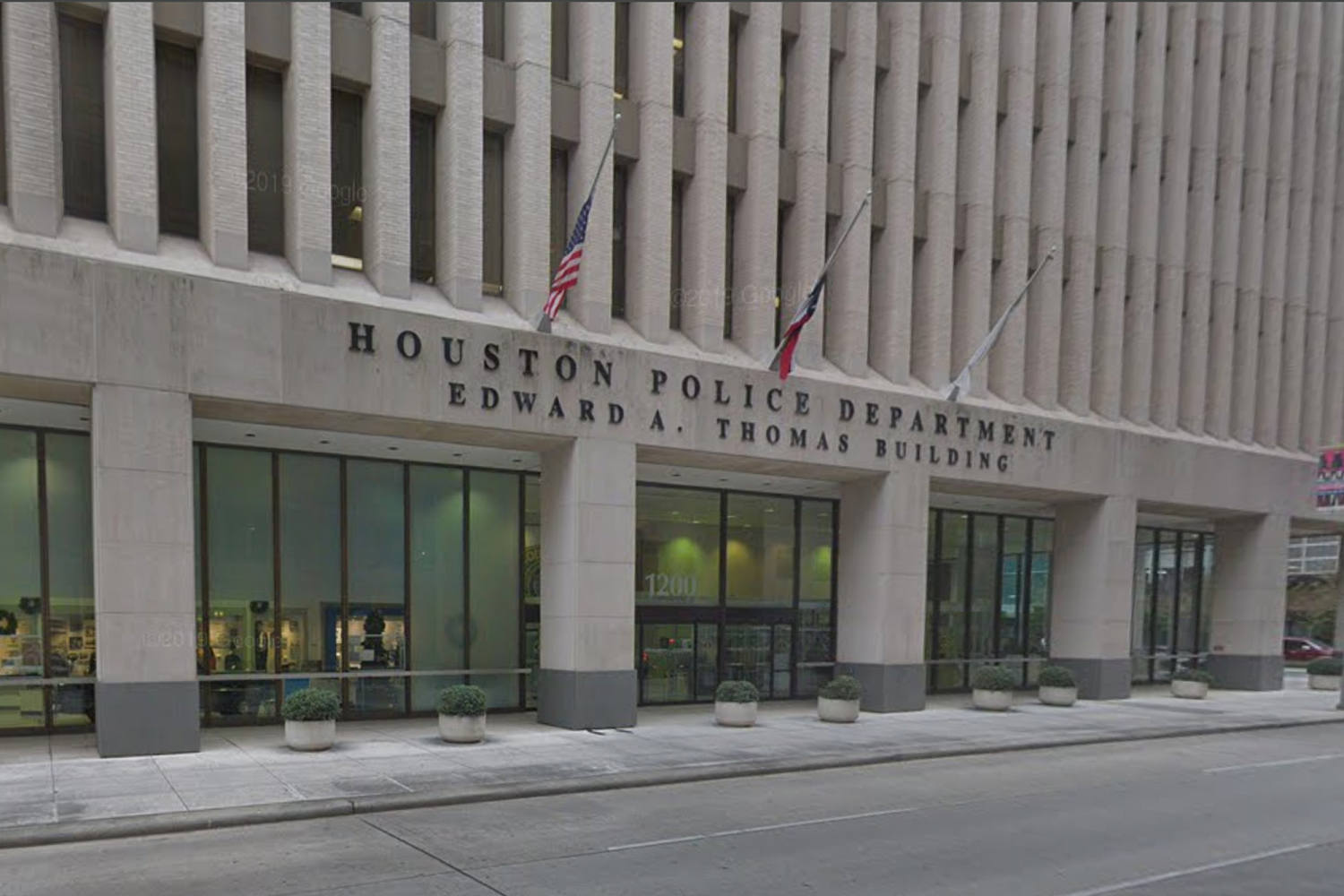 11-year-old fatally shot after ringing doorbell and running from Houston home, officials say