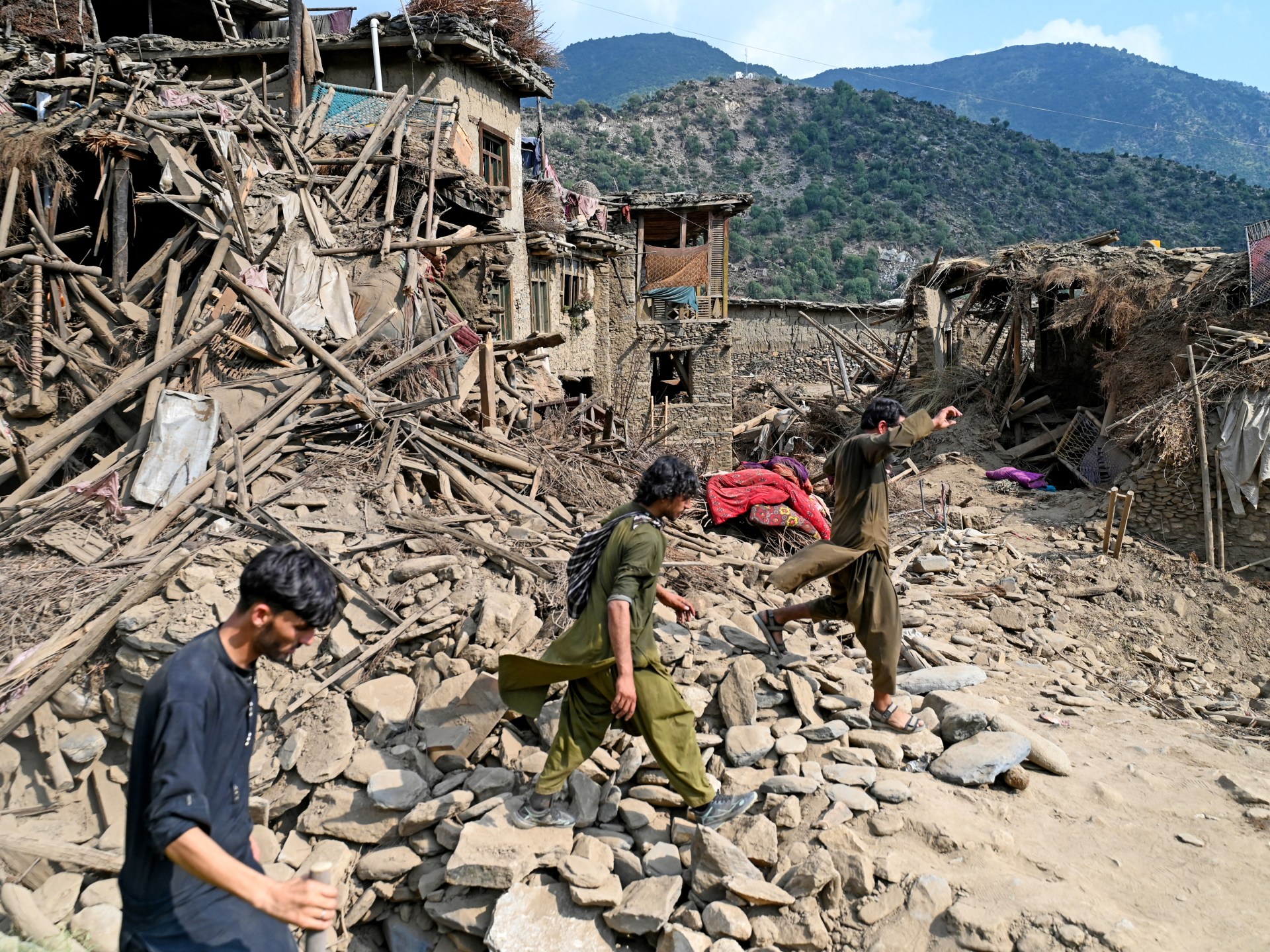 Search for survivors after deadly Afghanistan earthquake