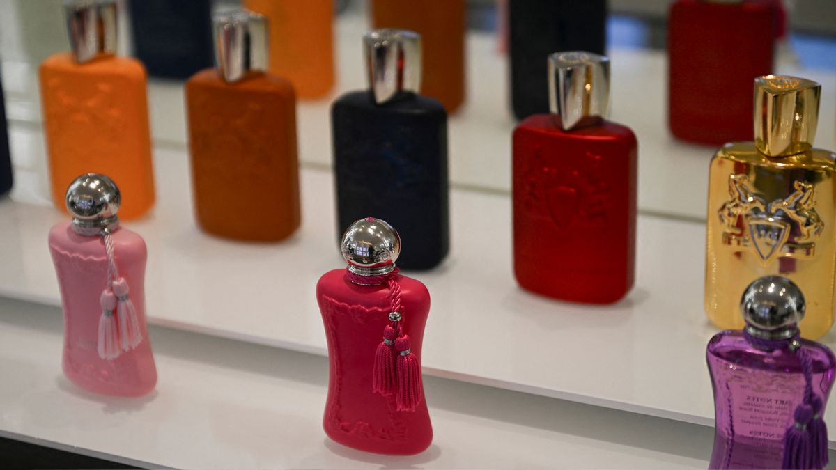 No, Criminals Are Not Using Drugged Perfume to Rob People