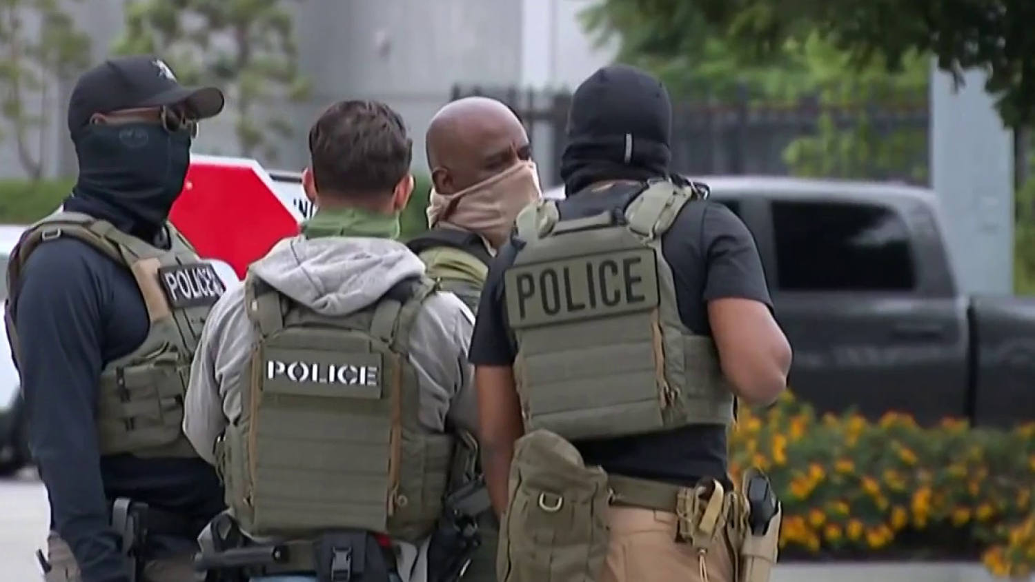 Supreme Court lifts limits on Los Angeles immigration stops