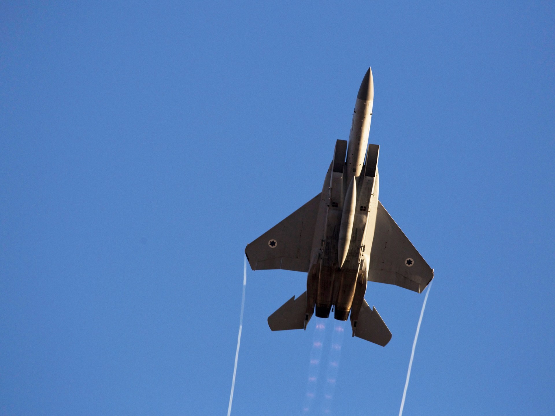 Syrian government blasts attacks by Israeli warplanes on two cities: Report