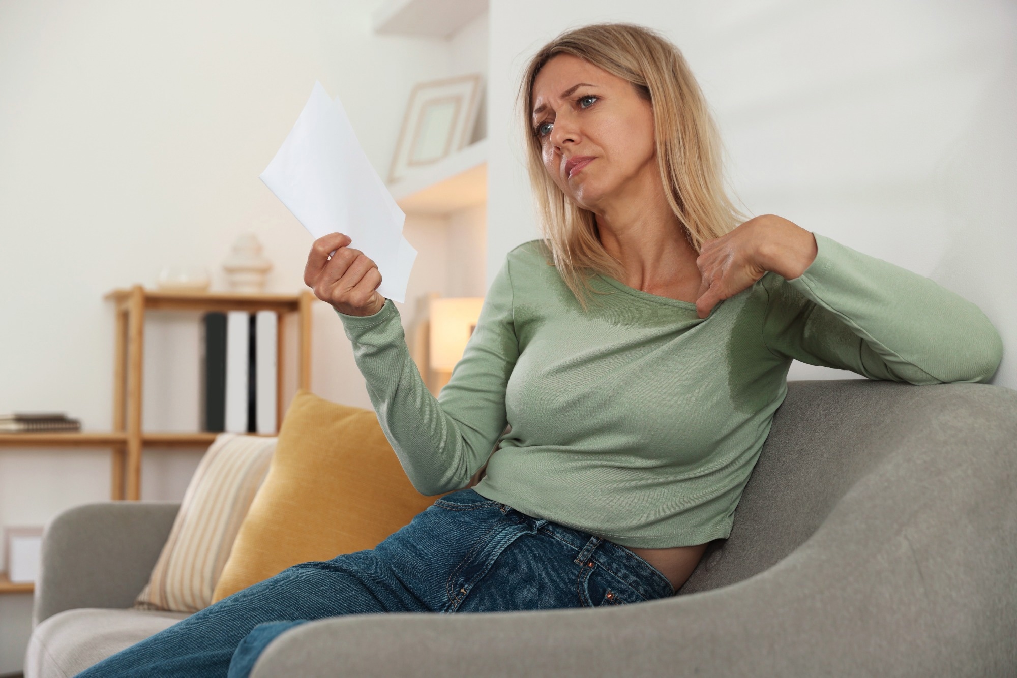 Elinzanetant reduces hot flashes in menopause