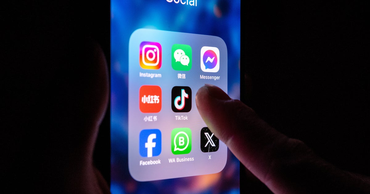 Gruesome Videos Are All Over Social Media Right Now. Here’s How To Make Sure They Don’t Autoplay.
