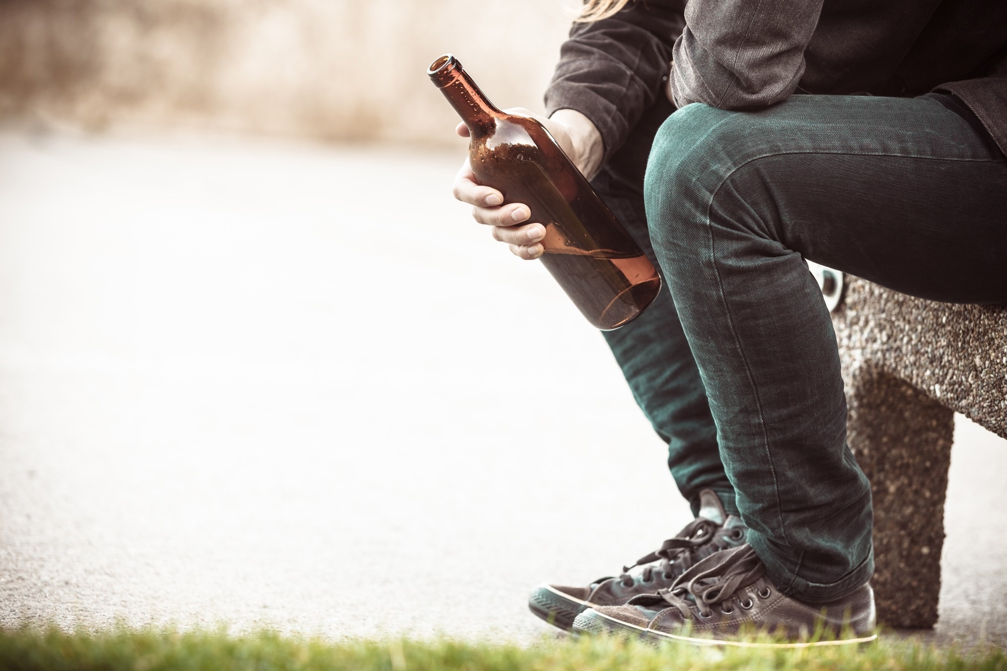 Genetic study shows dual GIPR/GLP1R action curbs binge alcohol use