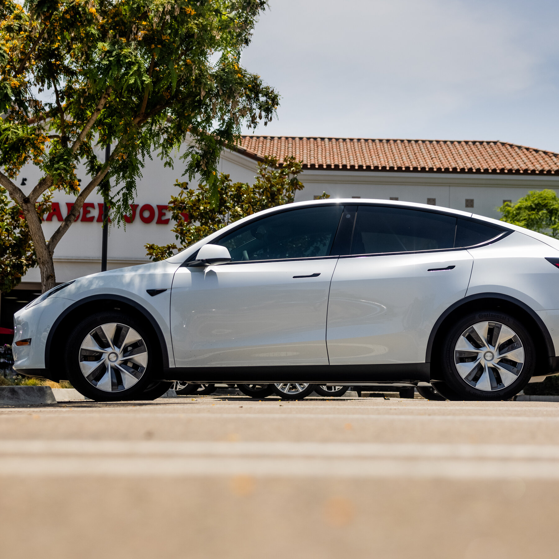 Tesla’s 2021 Model Y Doors Could Trap Riders, US Safety Agency Says