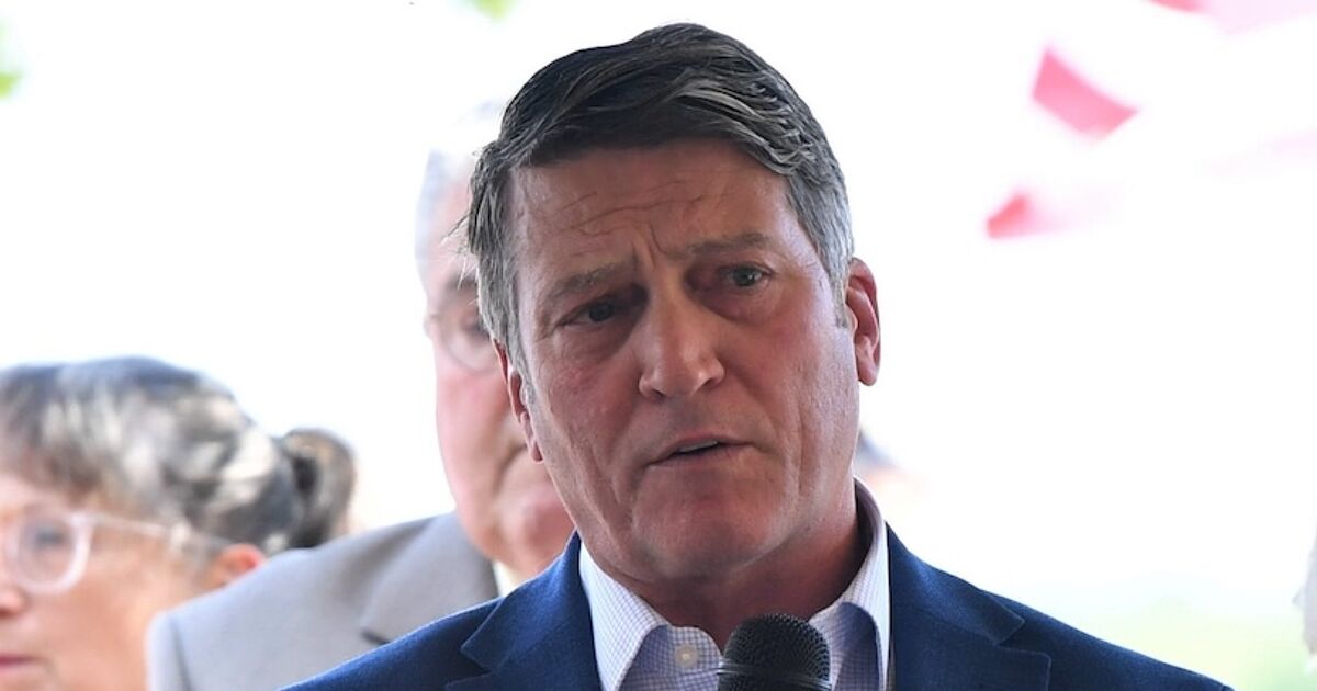 GOP Rep. says we need to remove all trans people from streets & the internet