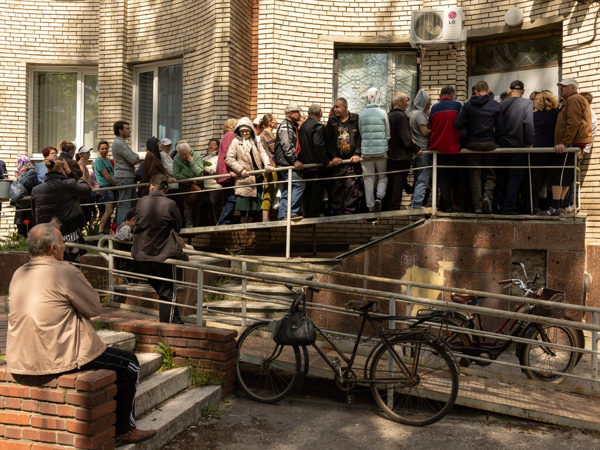 In Ukraine’s Sloviansk, some are abandoning long-held sympathies for Russia