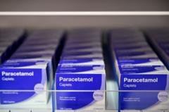 Trust doctors over Trump on paracetamol, Streeting says