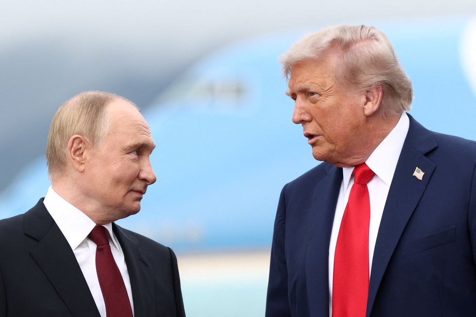 ‘Everyone else is corrupt’: Trump accused of borrowing ‘cynical ploy’ from Putin playbook
