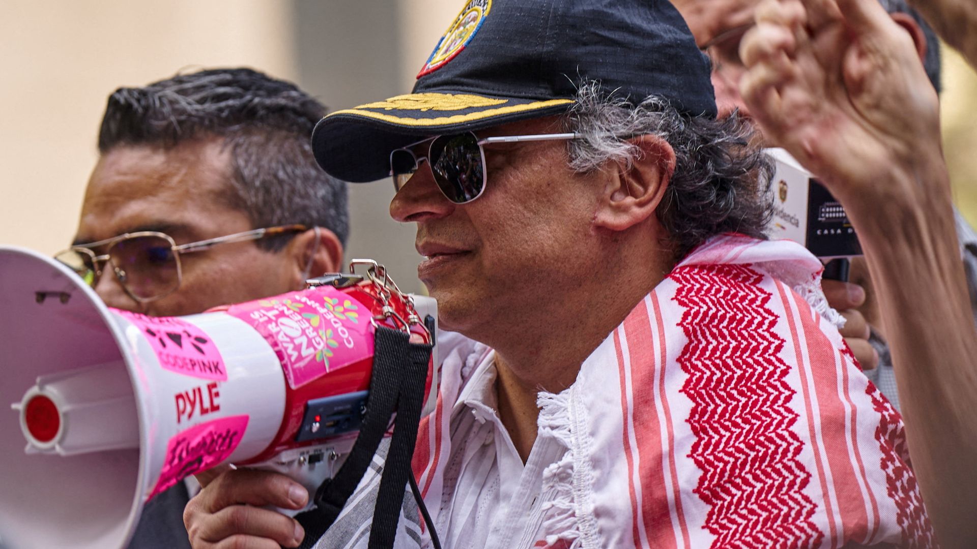 US revokes Colombian president’s visa after he urges troops to disobey Trump’s orders