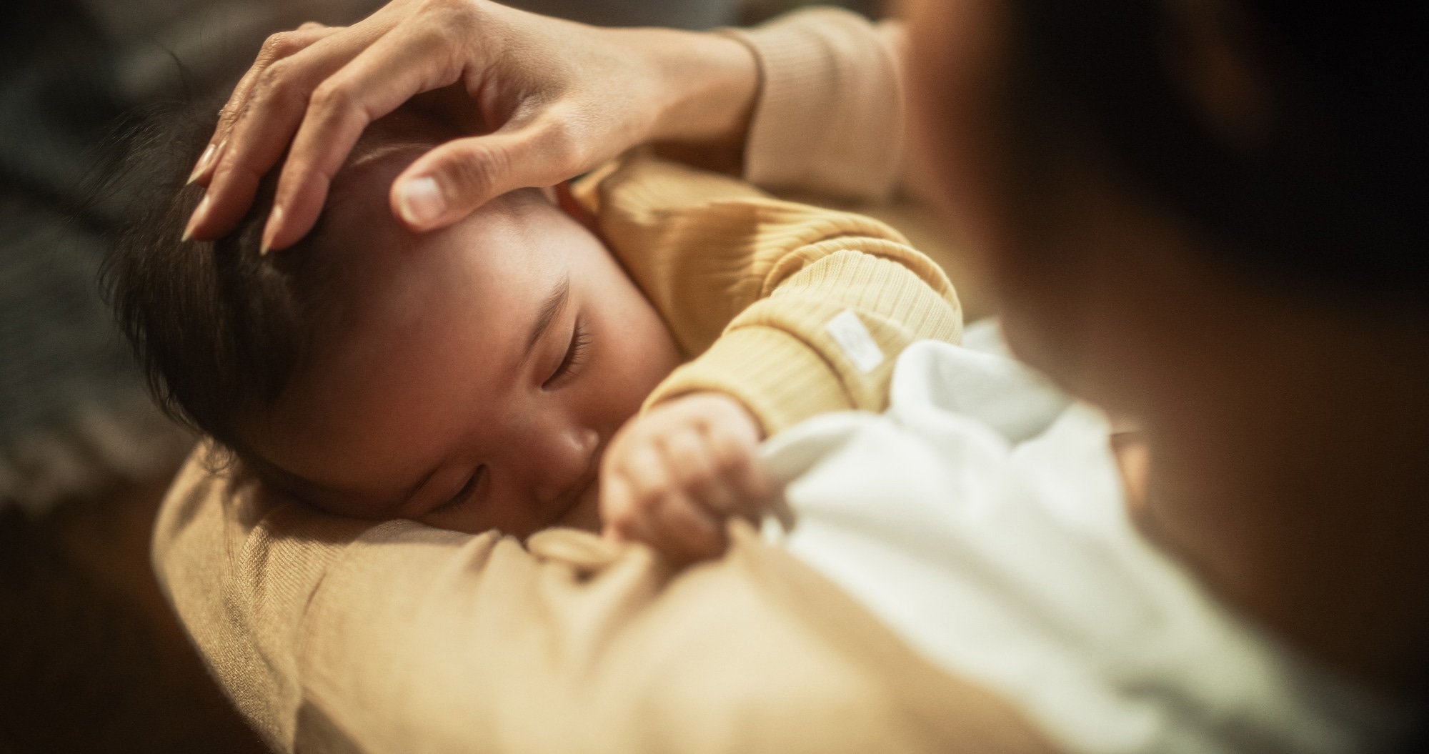 How maternal microbes shape babies’ gut health and disease risk