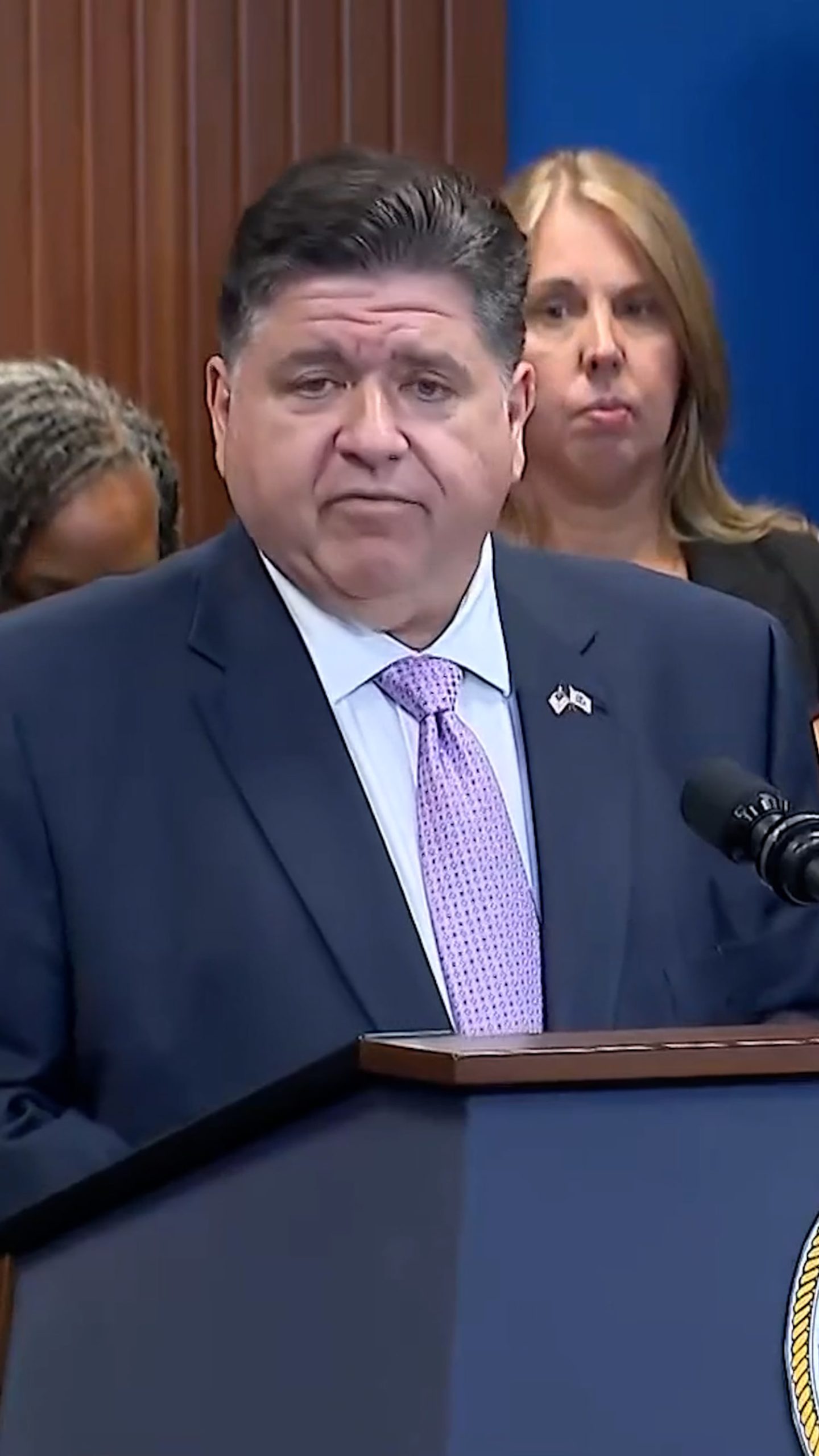 Illinois Gov. Pritzker slams Trump over ICE raids