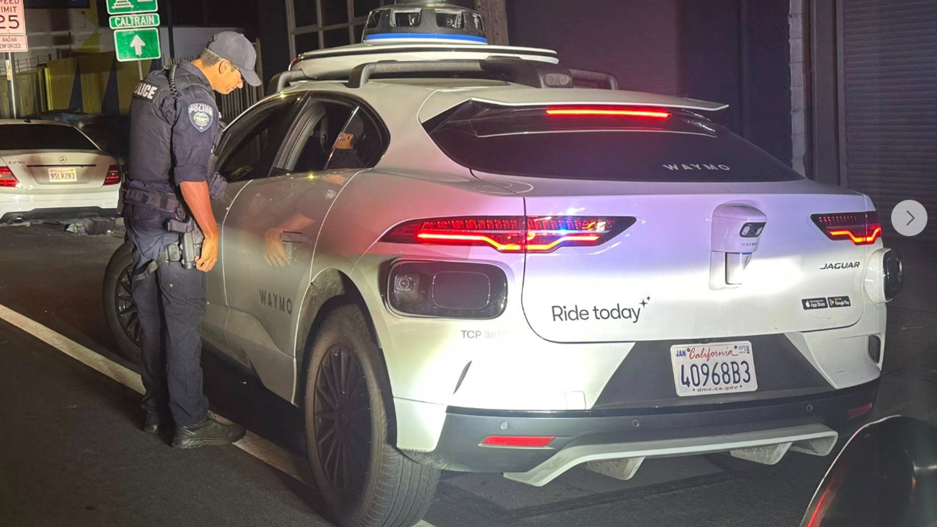 Driverless car makes illegal U-turn in California – and can’t be given a ticket