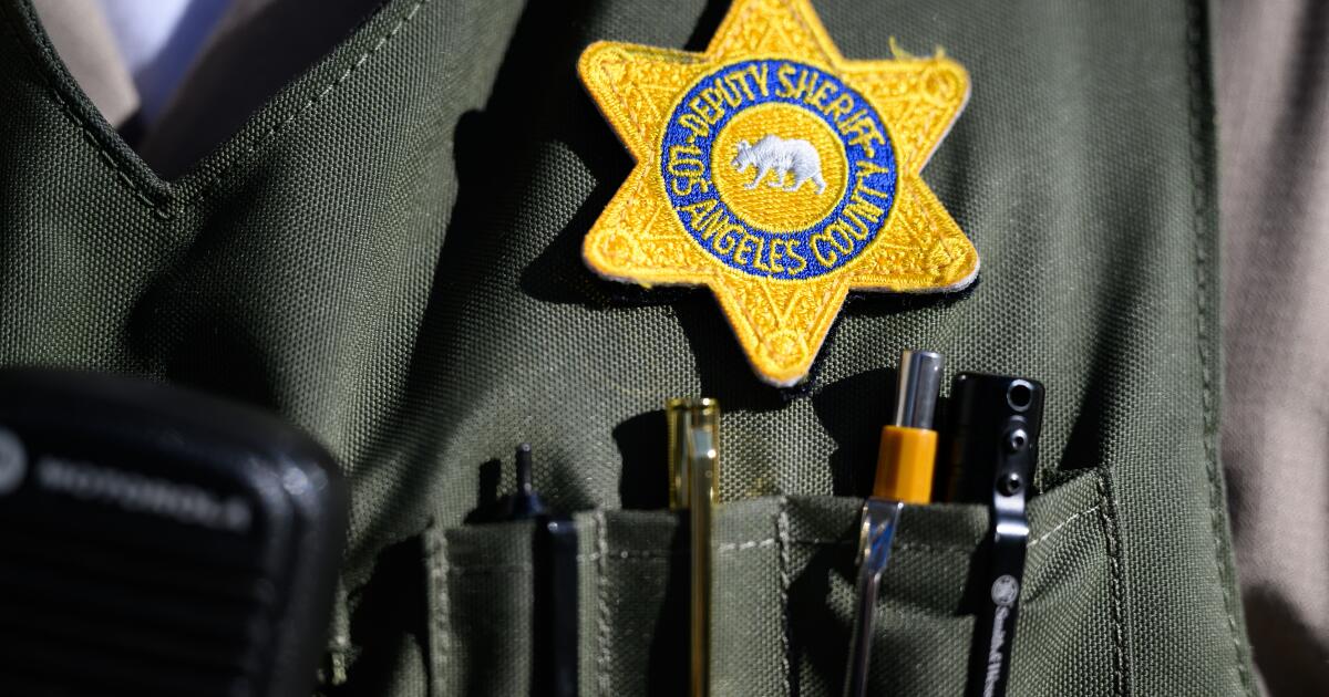 Feds sue L.A. County sheriff for ‘unreasonable’ delays in issuing concealed gun permits