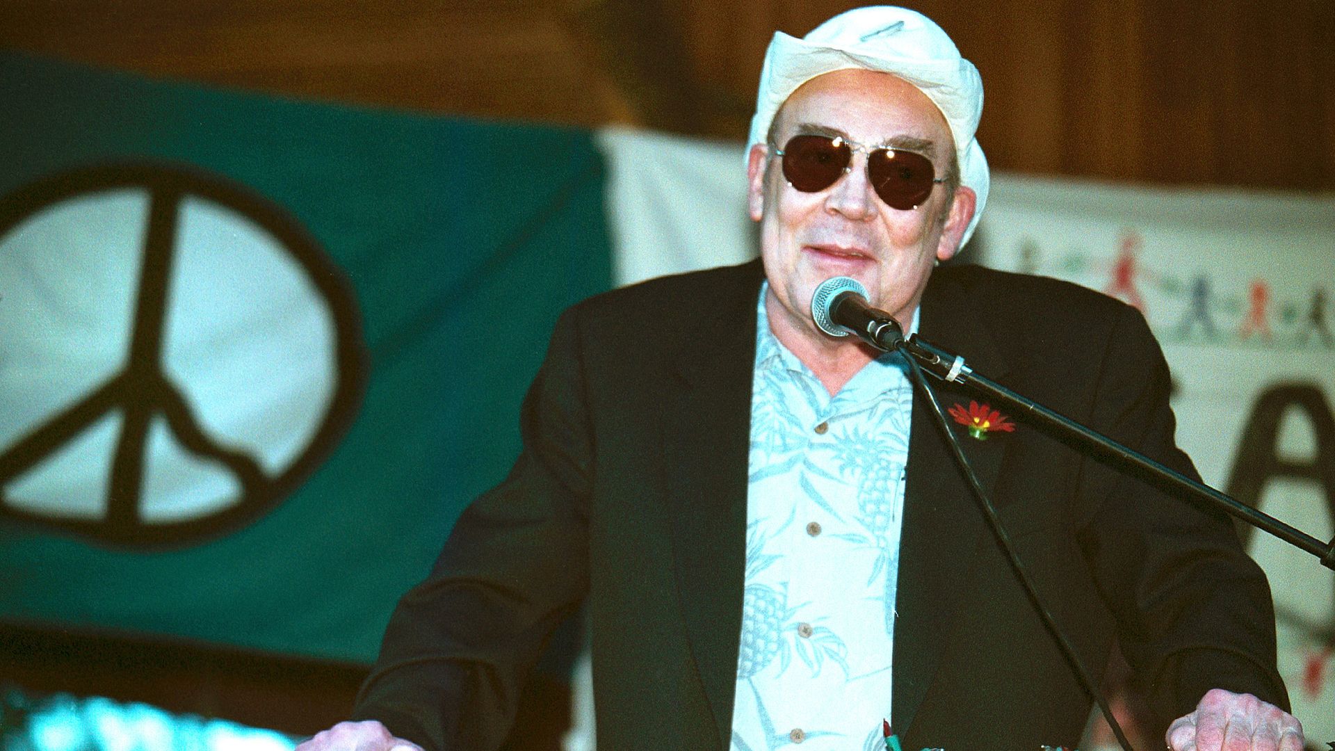 Death of Hunter S Thompson to be reviewed after widow’s request, officials say