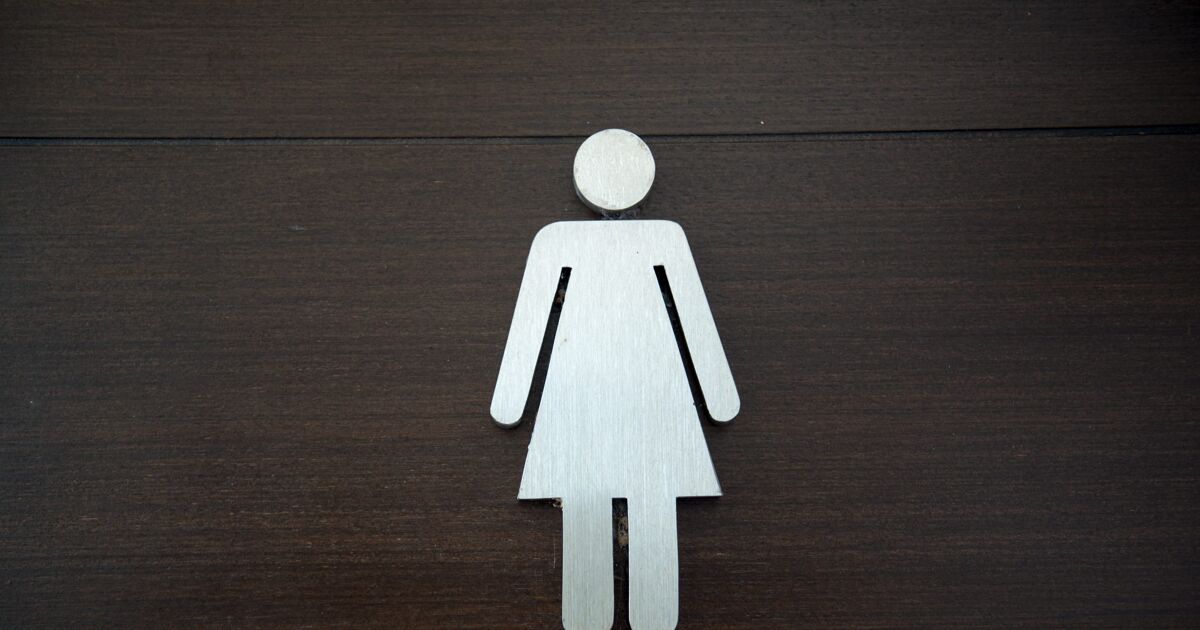 TERF employee admits to secret cis only bathroom at work: I won’t “sacrifice my privacy, my dignity”