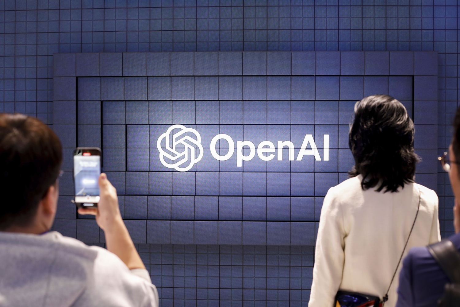 AMD signs AI chip-supply deal with OpenAI