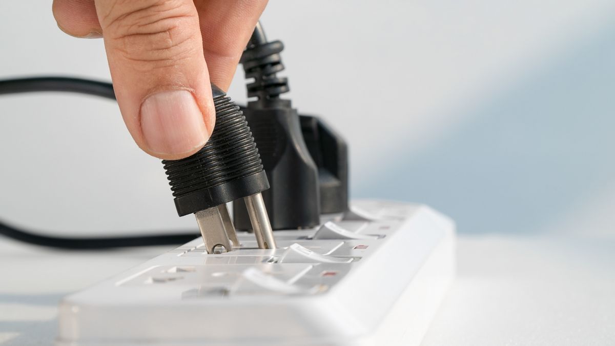 Does unplugging appliances when not in use prevent unnecessary electricity usage?