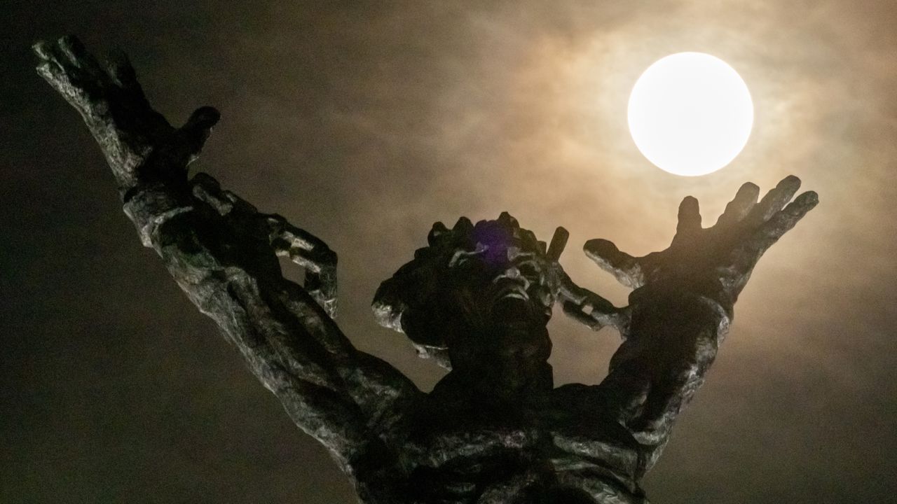 Harvest supermoon photos: See the moon at its biggest and brightest in pictures from around the world