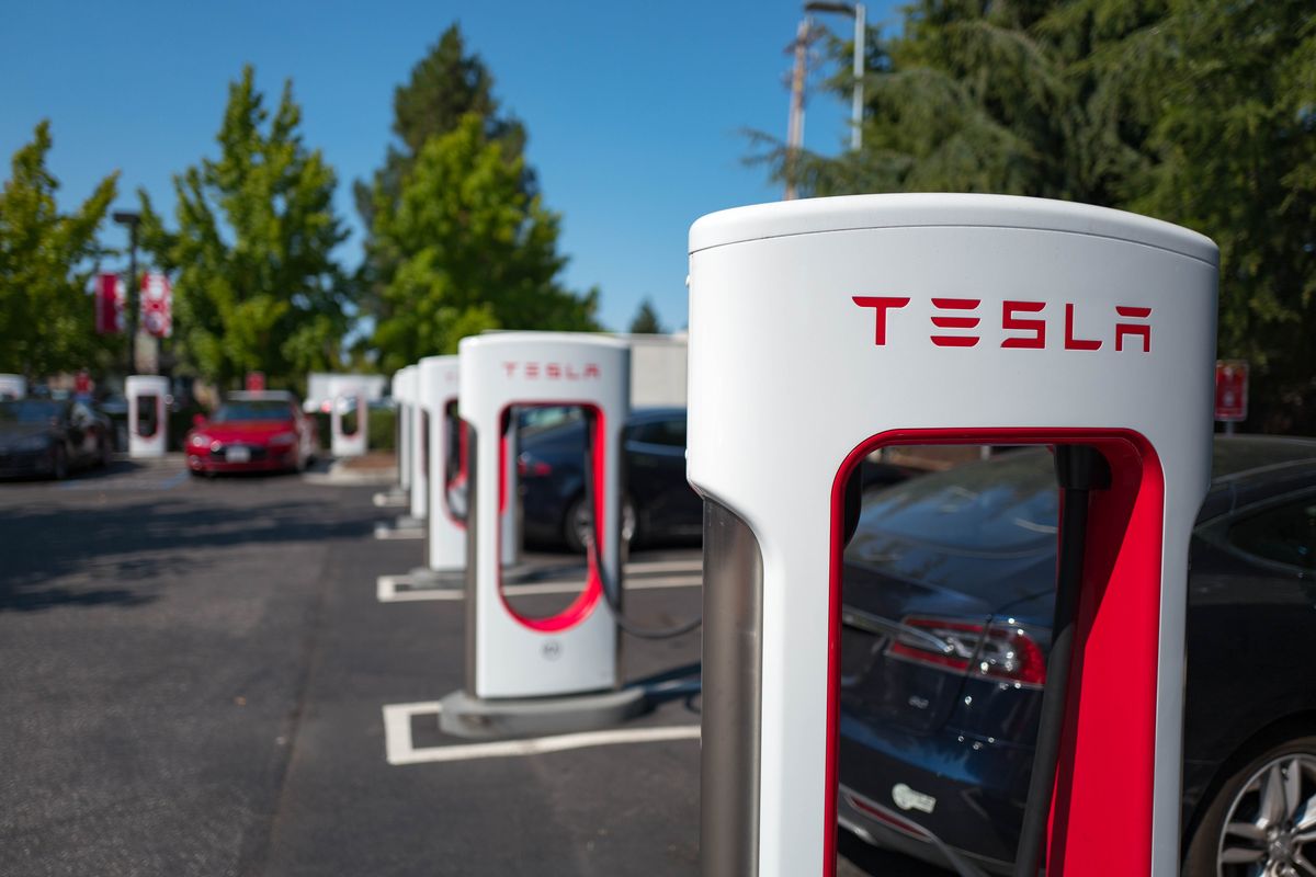 The Facts Behind Accusations Tesla ‘Replaced’ Laid-Off Staff with H-1B Visa Workers
