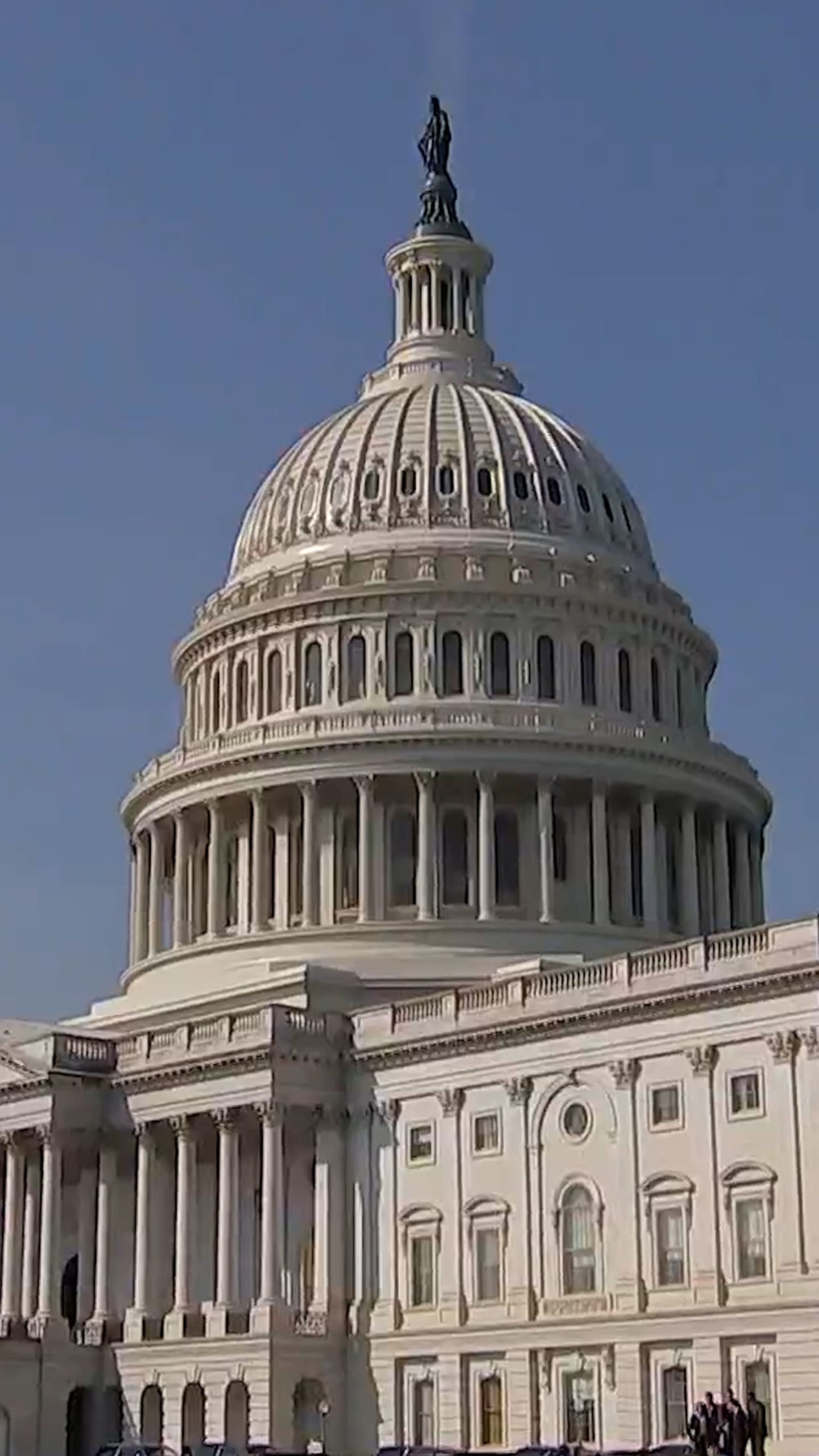 Rep. Greene joins Dems in fight for ACA extension