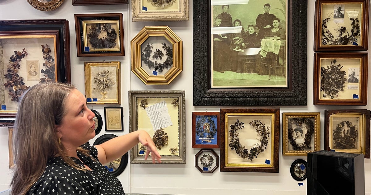 Missouri Hair Museum’s Closing; Tress Collection To Be Scattered Around US