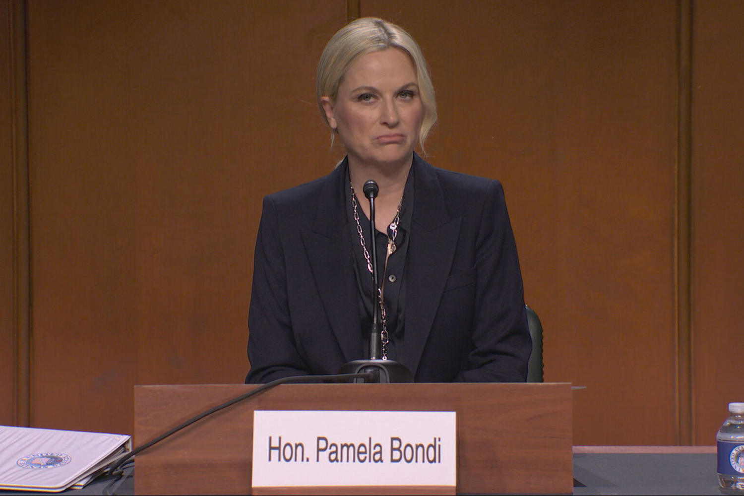 Amy Poehler plays a combative Pam Bondi on ‘SNL’ as Tina Fey makes surprise appearance