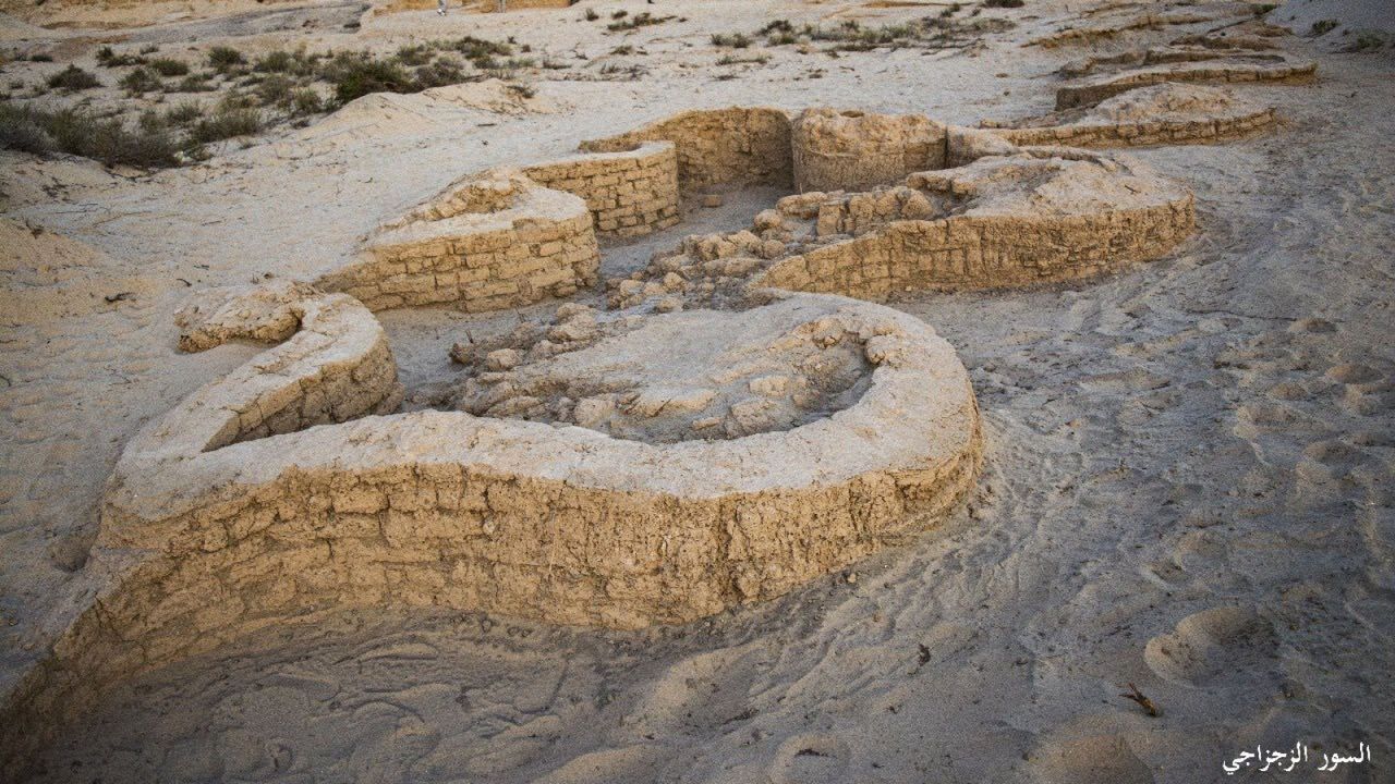 3,500-year-old Egyptian military fortress with ancient ovens and fossilized dough discovered in Sinai Desert