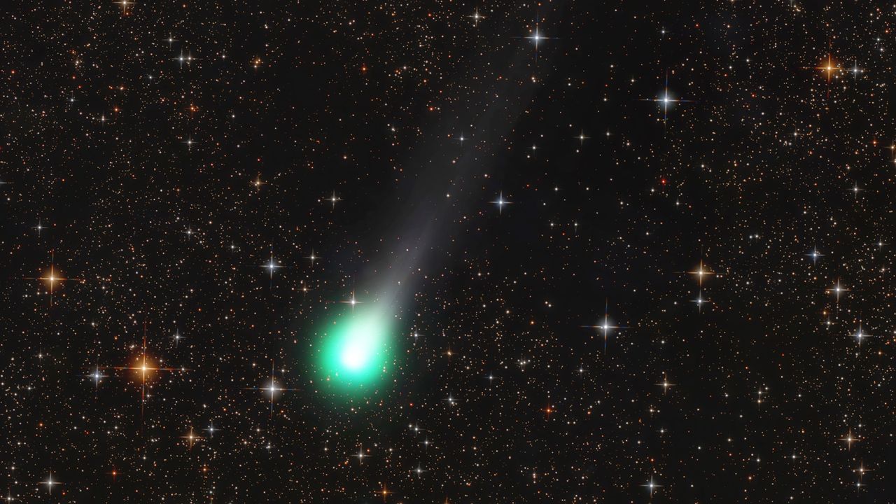 Double comet alert! Comets Lemmon and SWAN will reach their brightest tonight and tomorrow — here’s how to spot them