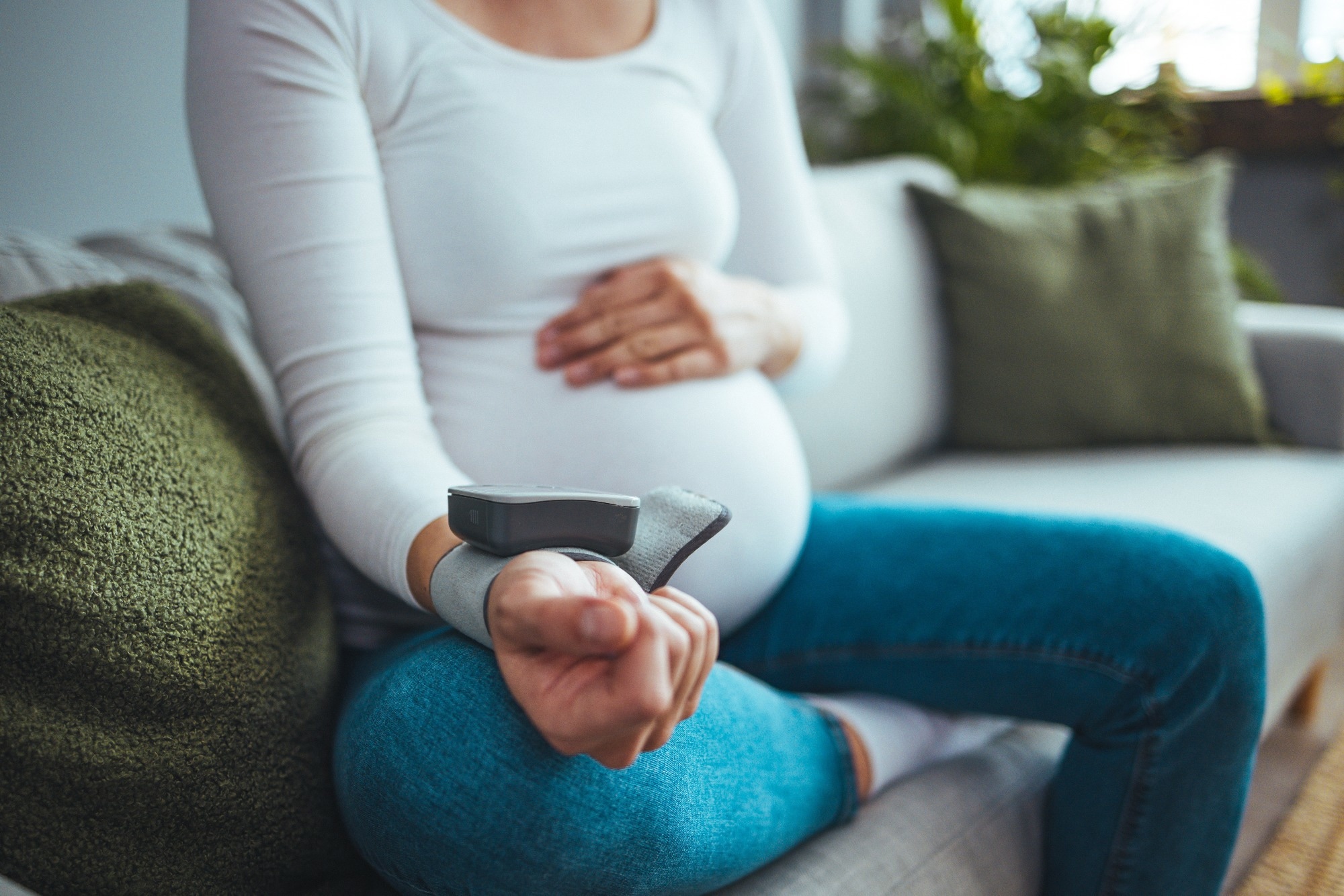 Tracking daily blood pressure in pregnancy could predict low birth weight sooner