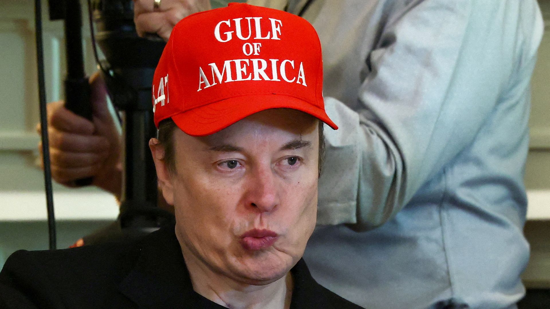 Elon Musk launches ‘two-figure IQ’ attack on NASA boss