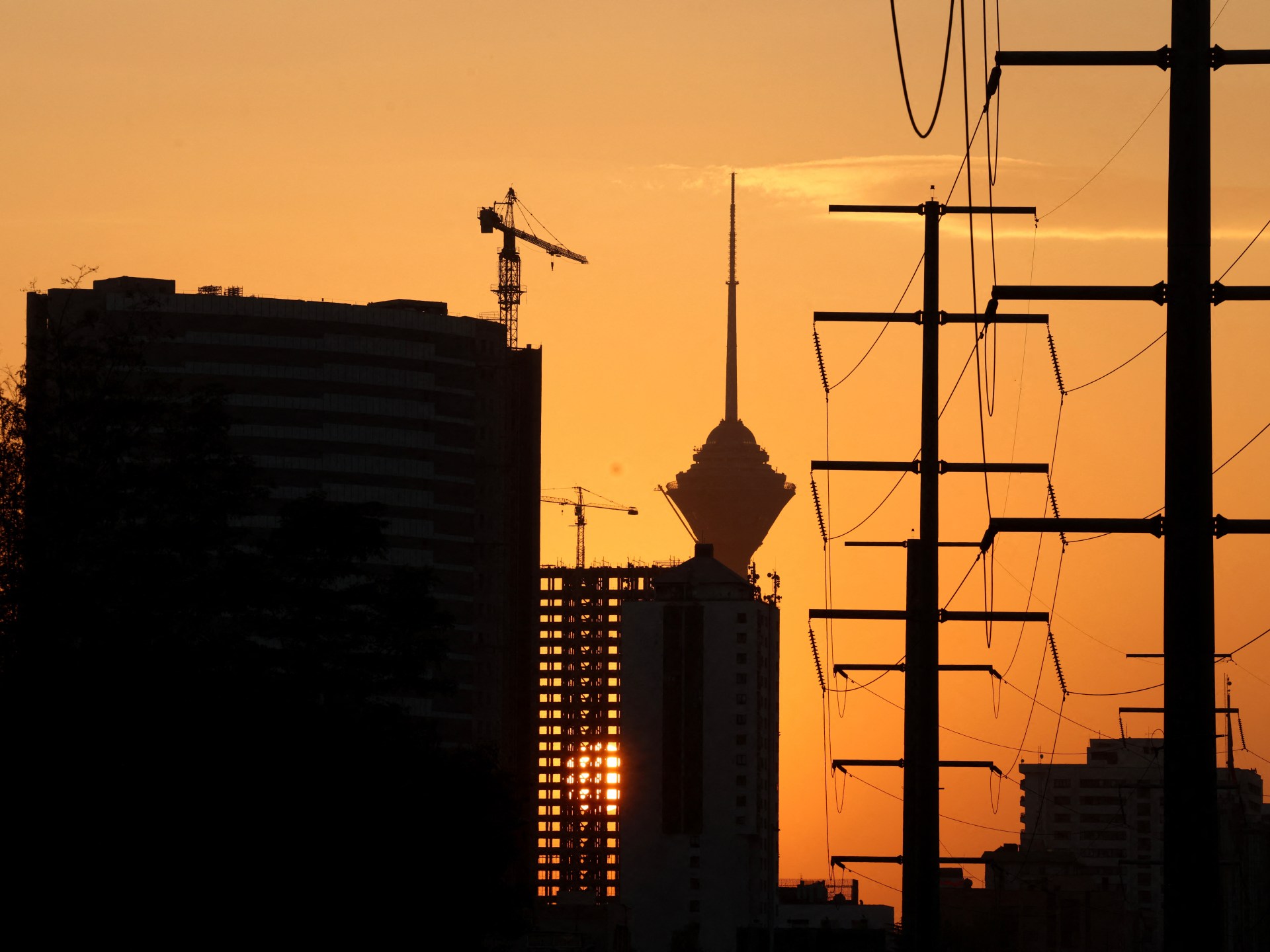 Political infighting as Iran navigates sanctions, lingering threat of war