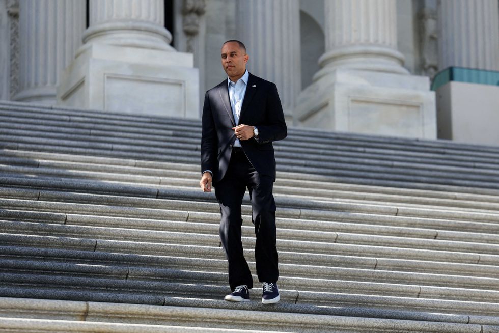 Some lawmakers demand salaries withheld until federal workers get paid