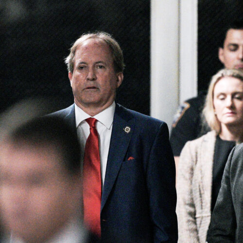 If things in America weren’t stupid enough, Texas is suing Tylenol maker