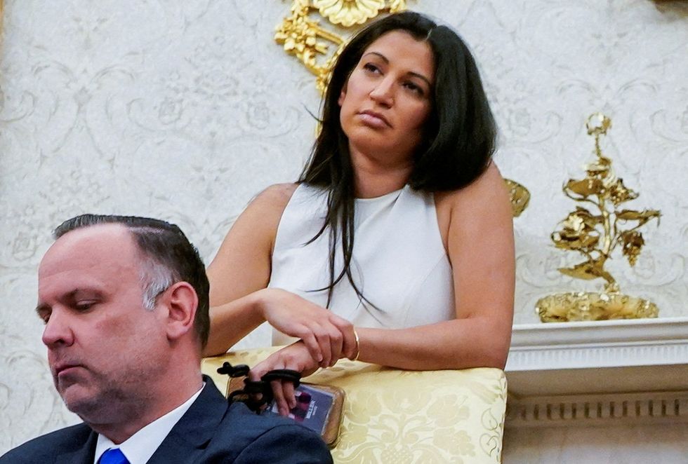 Stephen Miller’s wife issues ‘warning to everyone’ with horrifying threat: analyst