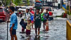 Typhoon heads for Vietnam after 114 killed in the Philippines