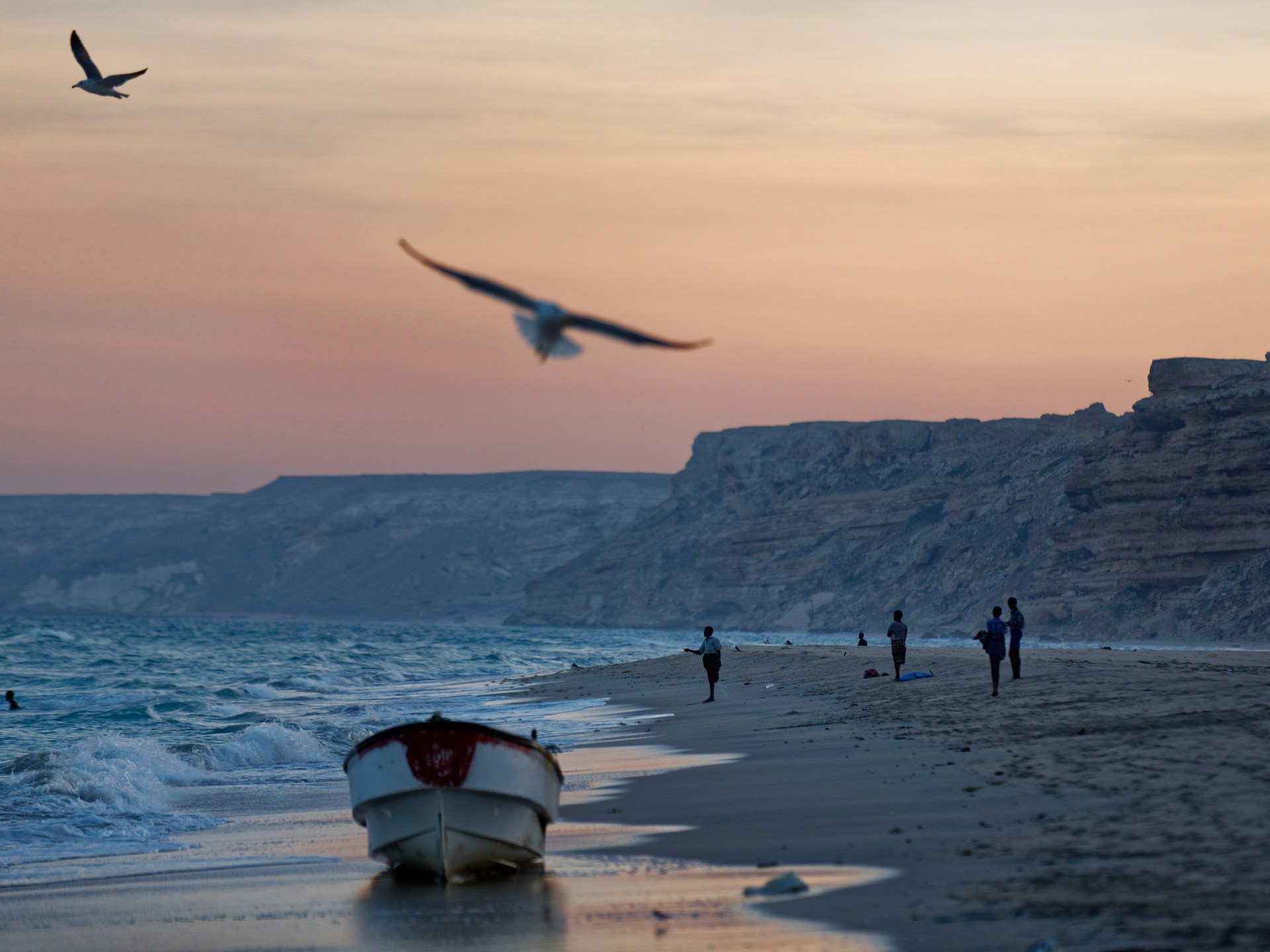 Attackers target ship off Somalia’s coast amid piracy resurgence