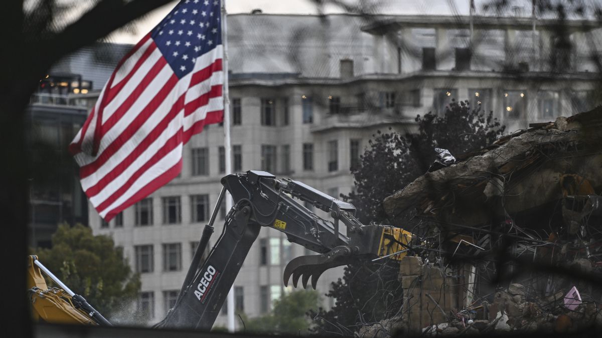 Construction company ‘called out’ Trump over unpaid White House East Wing demolition bills?