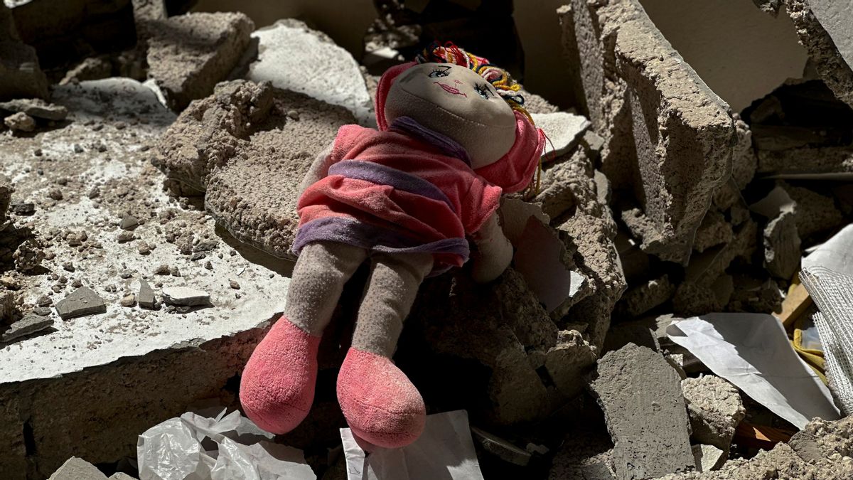 Investigating claim IDF left behind ‘booby-trapped toys’ to kill children in Gaza